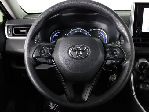 Used 2025 Toyota RAV4 LE AWD/4WD image 9