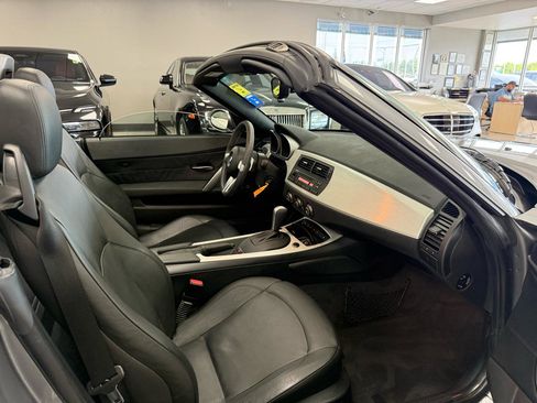 Used 2008 BMW Z4 3.0i RWD image 19