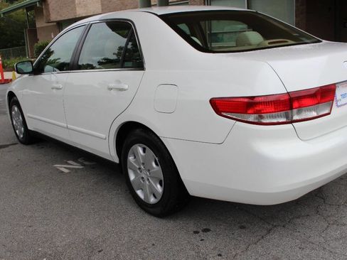 Used 2004 Honda Accord LX image 11