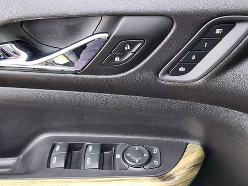 Used 2019 GMC Acadia Denali w/ Technology Package AWD/4WD image 29