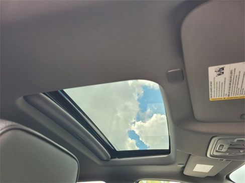 New 2025 GMC Sierra 2500 Denali w/ Denali Reserve Package image 18