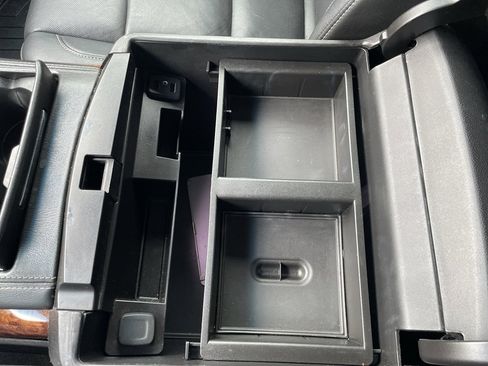 Used 2018 Chevrolet Tahoe Premier image 37