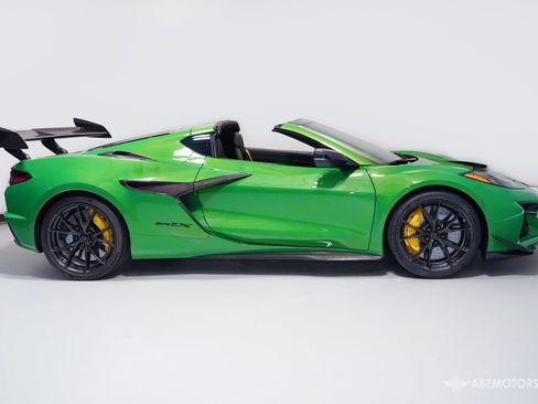 Used 2027 Chevrolet Corvette ZR1X AWD/4WD image 4