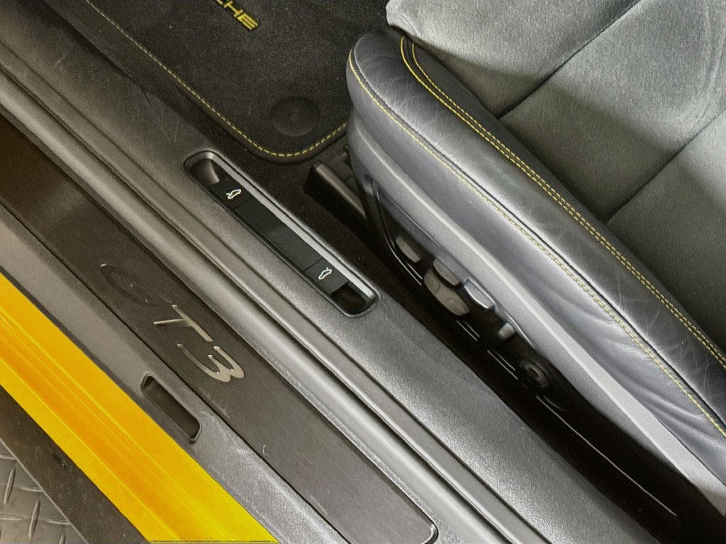 Certified 2023 Porsche 911 GT3 RWD image 20