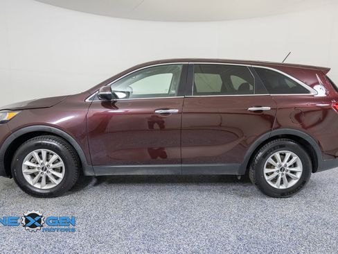 Used 2019 Kia Sorento AWD image 4
