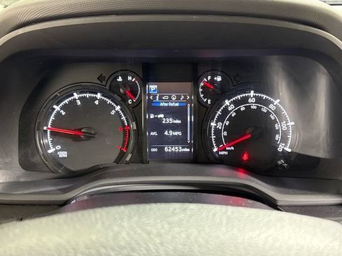 Used 2022 Toyota 4Runner SR5 Premium w/ Moonroof Package AWD/4WD image 27