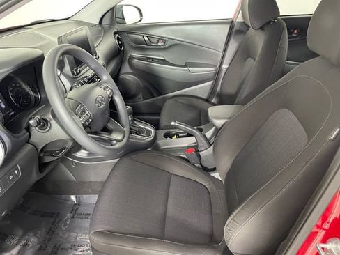 Used 2022 Hyundai Kona SEL AWD/4WD image 2