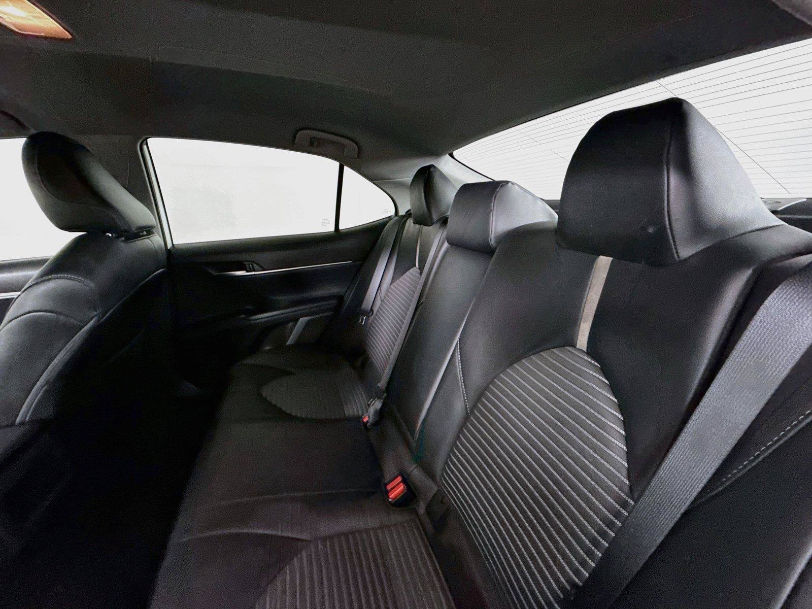 Used 2019 Toyota Camry SE w/ Convenience Package FWD image 28
