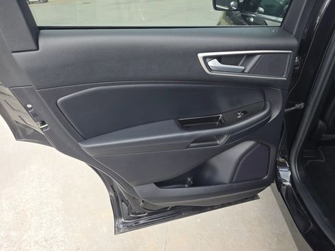 Used 2019 Ford Edge SEL w/ Equipment Group 201A FWD image 27