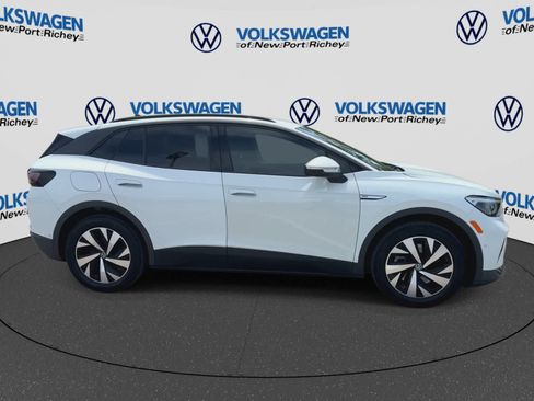 Used 2023 Volkswagen ID.4 Pro RWD image 9