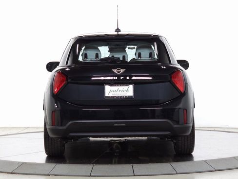 New 2025 MINI Cooper 4-Door Hardtop image 8