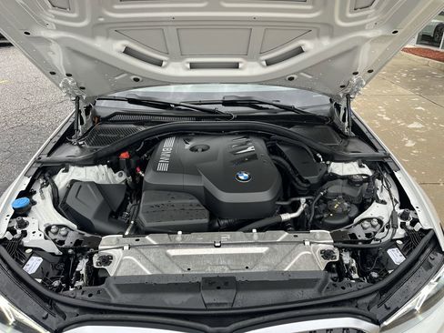 Certified 2025 BMW 330i Sedan image 38
