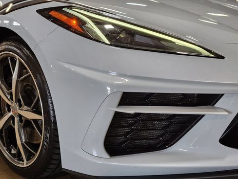Used 2021 Chevrolet Corvette Stingray Preferred Cpe w/ Z51 Performance Package RWD image 12