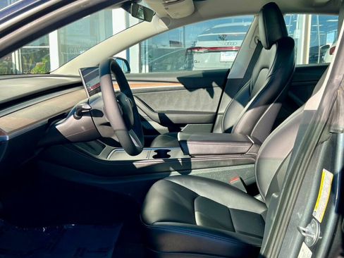 Used 2023 Tesla Model 3 Standard Range image 13