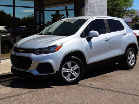 Used 2020 Chevrolet Trax LS w/ Tint and Cruise Package FWD image 2