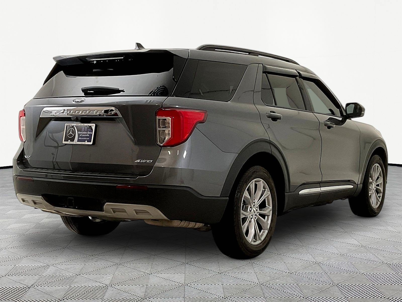 Used 2023 Ford Explorer XLT w/ Equipment Group 202A AWD/4WD image 6
