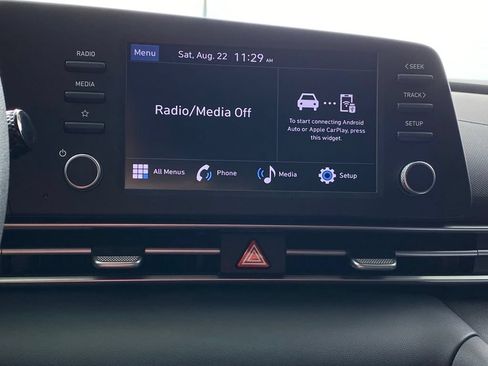 Certified 2025 Hyundai Elantra SE FWD image 15