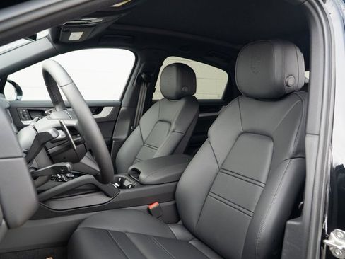 New 2026 Porsche Cayenne Coupe image 5