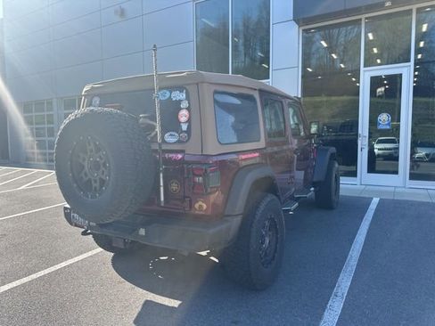 Used 2021 Jeep Wrangler Unlimited Sport image 31