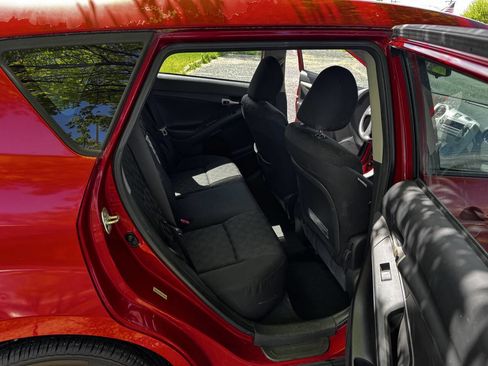 Used 2009 Pontiac Vibe w/ Preferred Package image 11