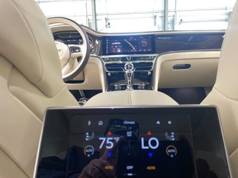 Used 2021 Bentley Flying Spur W12 image 6