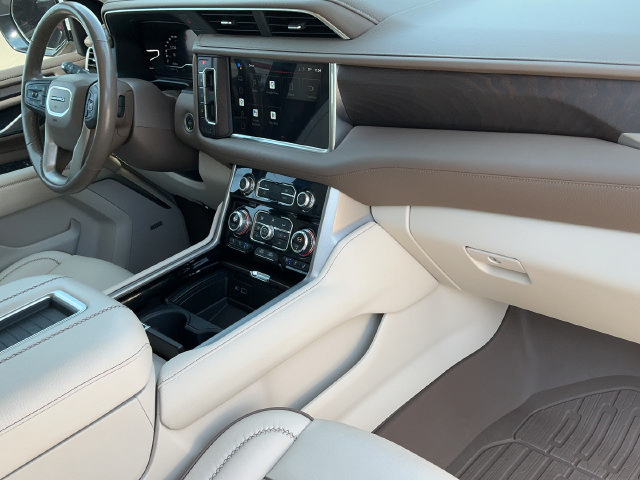 Used 2022 GMC Yukon Denali RWD image 25