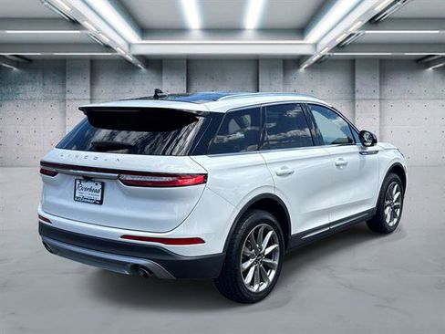 Used 2022 Lincoln Corsair AWD w/ Premium Package image 4
