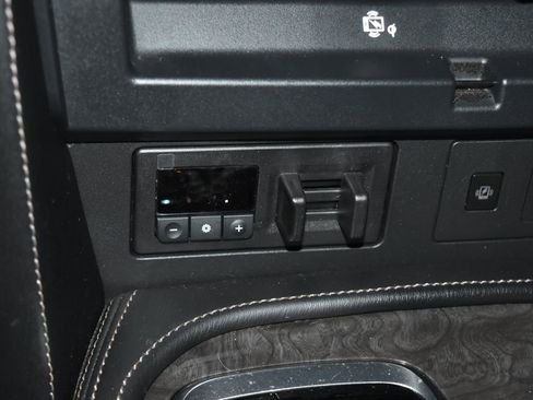 Certified 2024 Nissan Armada Platinum w/ Captain's Chairs Package image 15