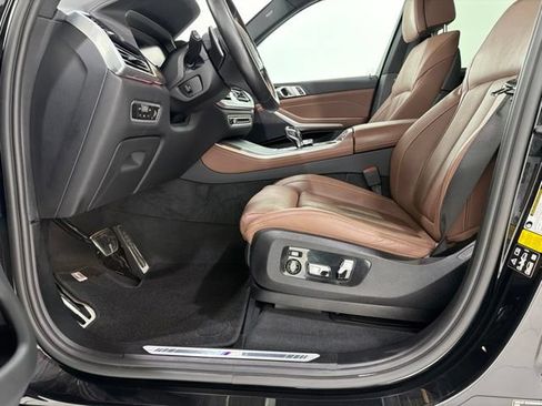 Used 2022 BMW X5 xDrive40i w/ M Sport Package AWD/4WD image 14