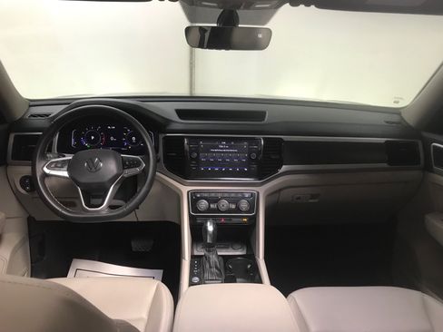 Used 2022 Volkswagen Atlas SE w/ Panoramic Sunroof Package FWD image 20