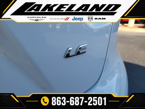 Used 2025 Toyota Corolla LE FWD image 7