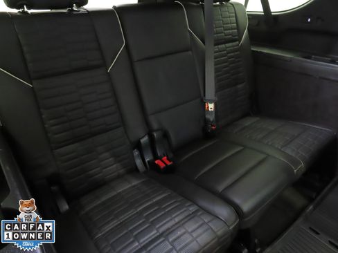 Used 2024 Cadillac Escalade ESV Sport Platinum w/ LPO, ONYX Package image 26