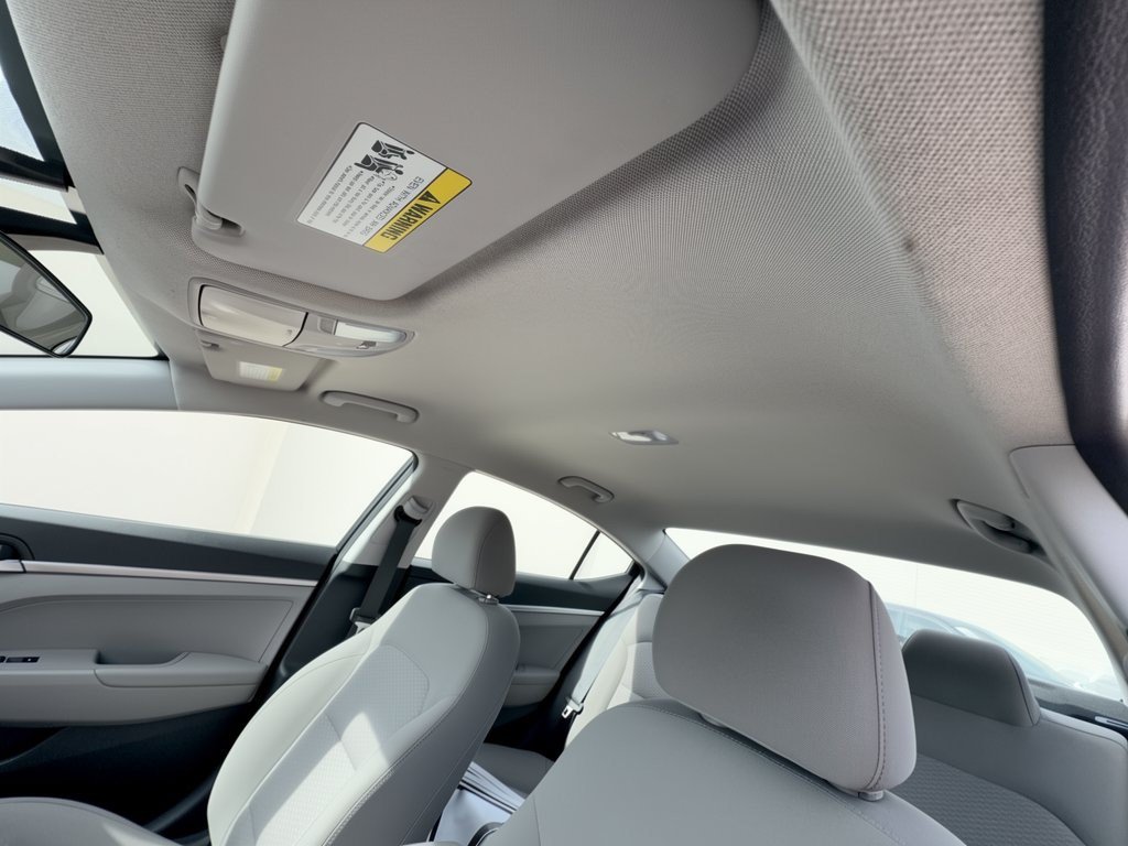 Used 2020 Hyundai Elantra SE FWD image 27