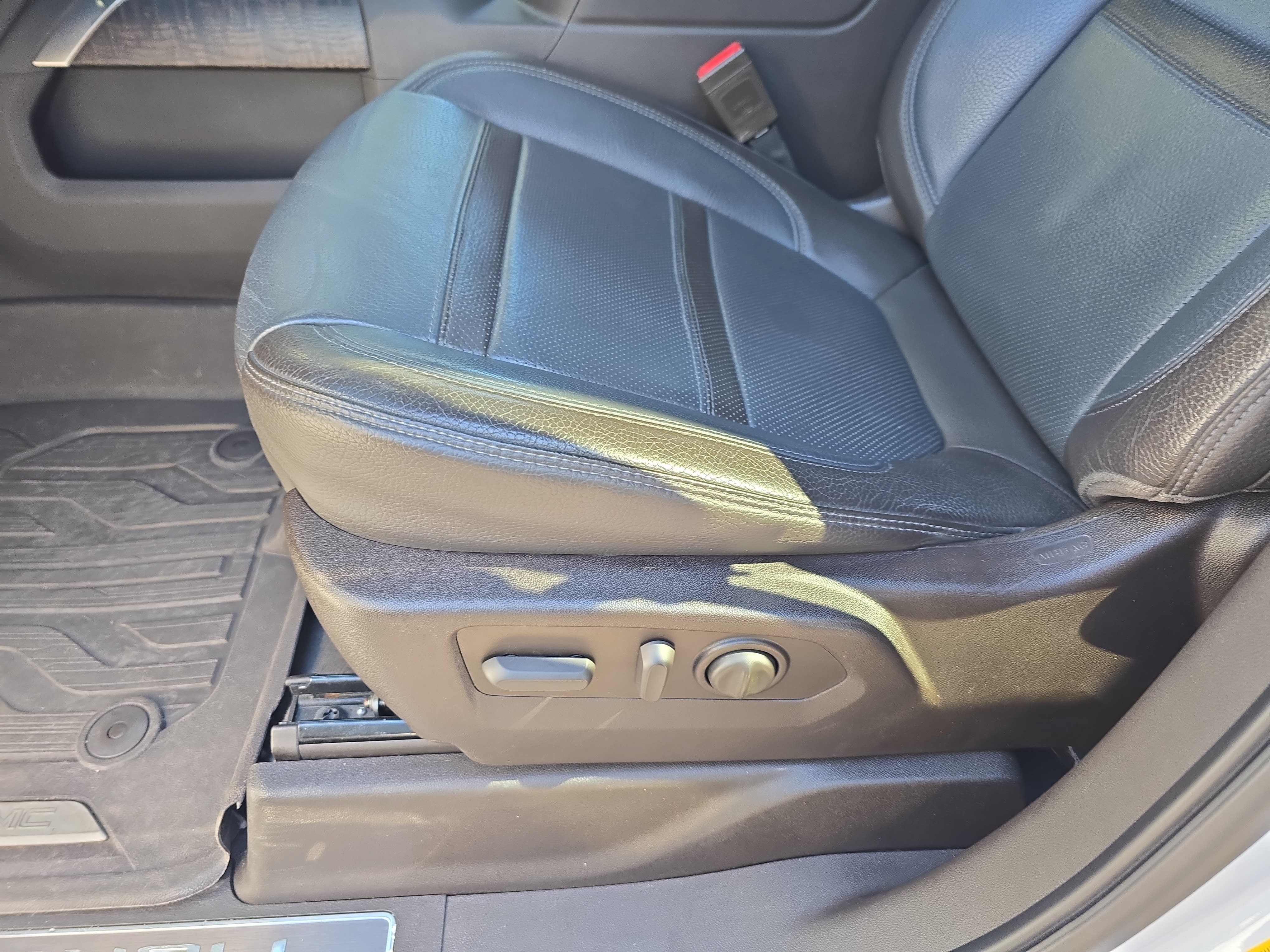 Used 2020 GMC Sierra 1500 Denali AWD/4WD image 30