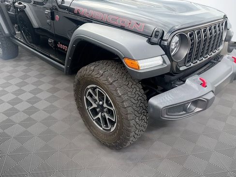 Used 2024 Jeep Wrangler Unlimited Rubicon w/ Safety Group AWD/4WD image 5