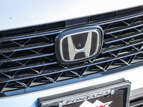 Certified 2025 Honda Accord LX image 5