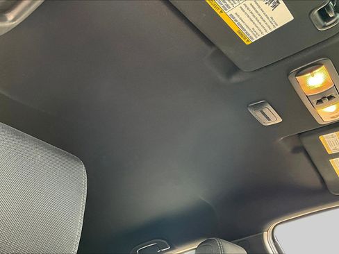 Used 2023 Nissan Frontier SV w/ Midnight Edition Package image 28