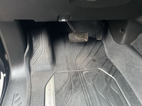 Used 2021 Chevrolet Silverado 1500 Custom image 18