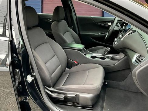 Used 2019 Chevrolet Malibu LT image 6