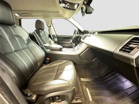 Used 2016 Land Rover Range Rover Sport SE image 27