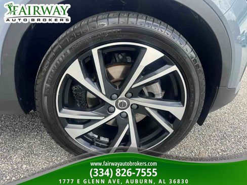 Used 2020 Volvo XC40 T5 R-Design AWD/4WD image 33