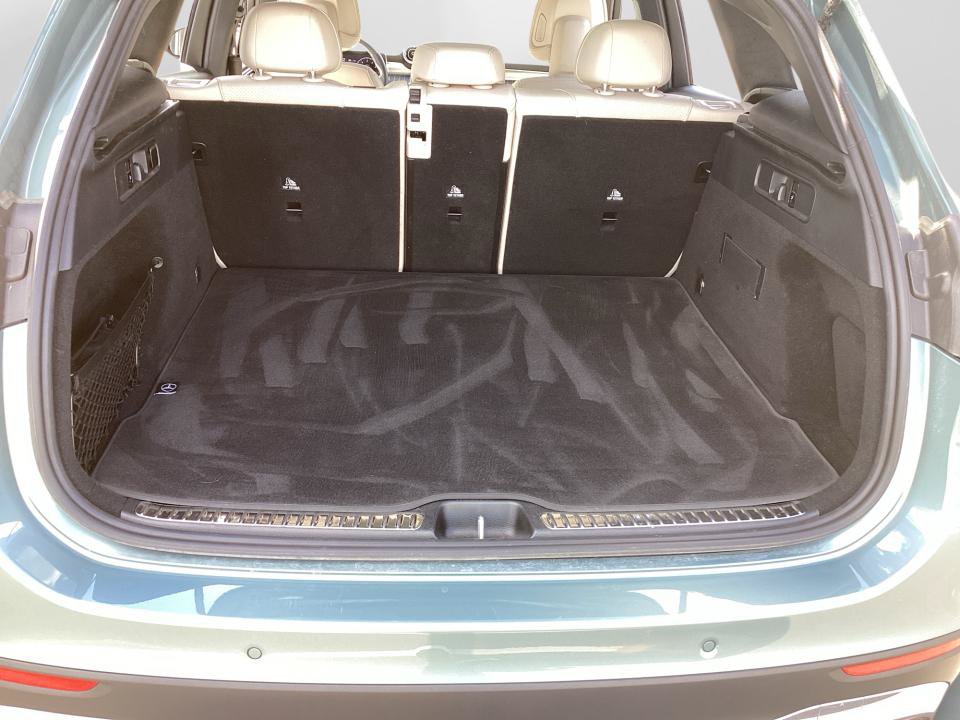 Used 2025 Mercedes-Benz GLC 300 4MATIC image 19