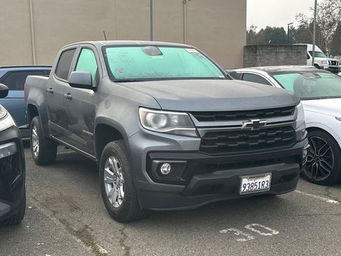 Used 2022 Chevrolet Colorado LT w/ Luxury Package image 2
