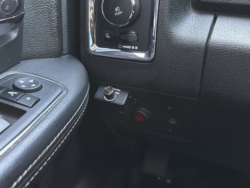 Used 2016 RAM 3500 Laramie image 16