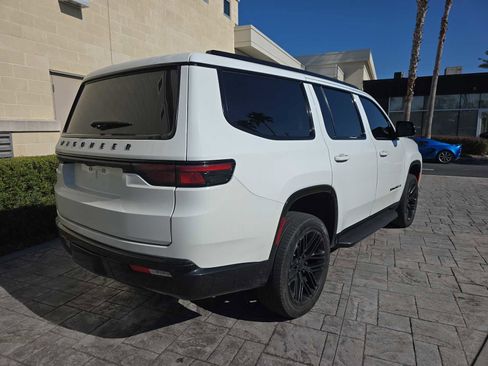 Used 2024 Jeep Wagoneer Series II w/ Convenience Group I image 3