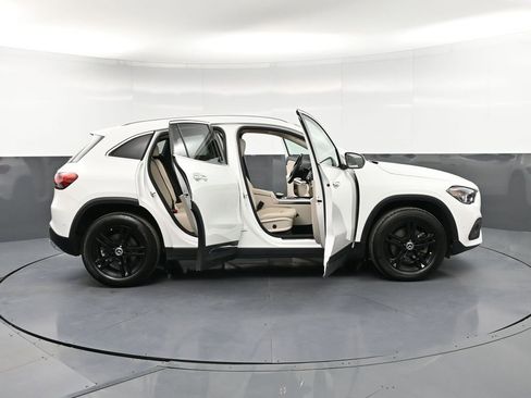 Used 2022 Mercedes-Benz GLA 250 4MATIC image 37