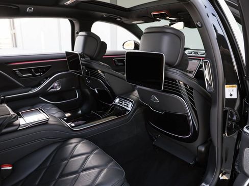 Used 2022 Mercedes-Benz Maybach S 580 4MATIC image 30