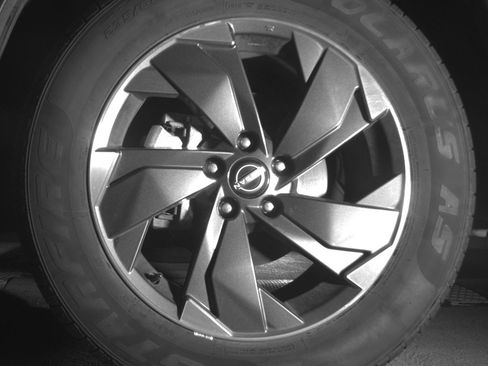 Used 2025 Nissan Rogue SV AWD/4WD image 12