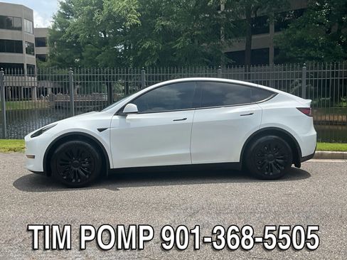 Used 2023 Tesla Model Y Long Range AWD/4WD image 9