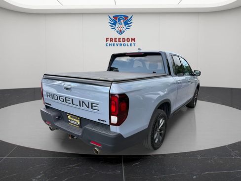 Used 2024 Honda Ridgeline Sport image 6